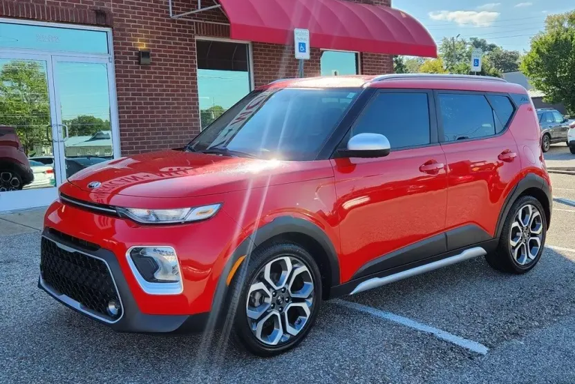2020 Kia Soul LX S X-Line photo 1