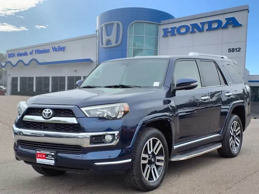 2017 Toyota 4Runner Limited photo 1