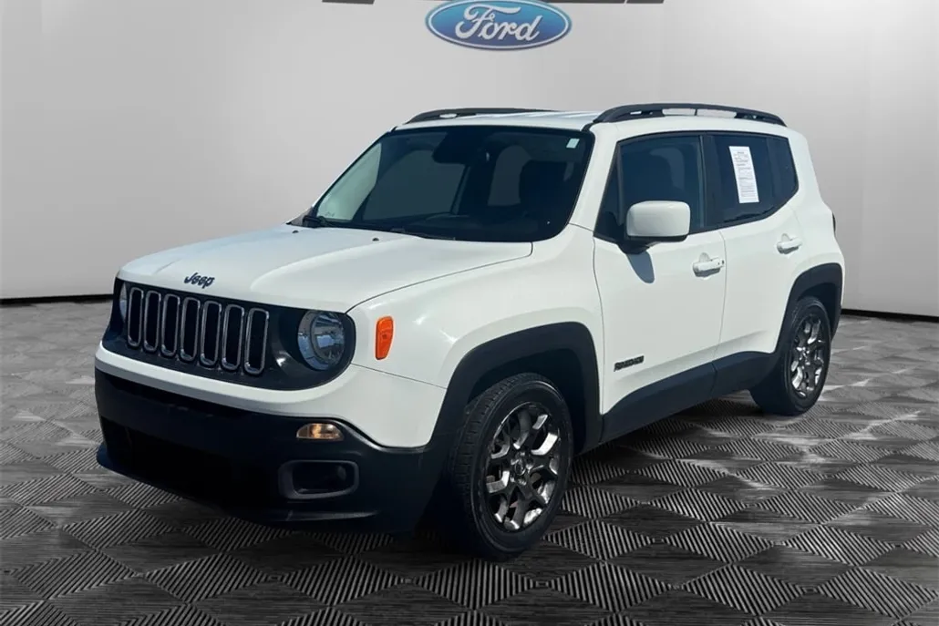 2015 Jeep Renegade Latitude photo 1