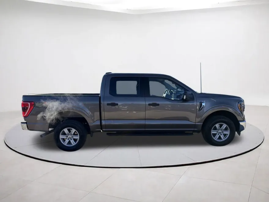 2023 Ford F-150 XLT photo 1