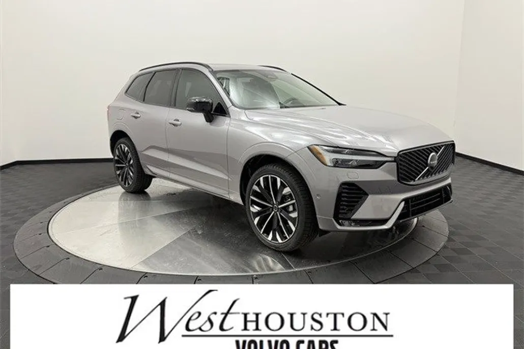 2026 Volvo XC60 B5 photo 1