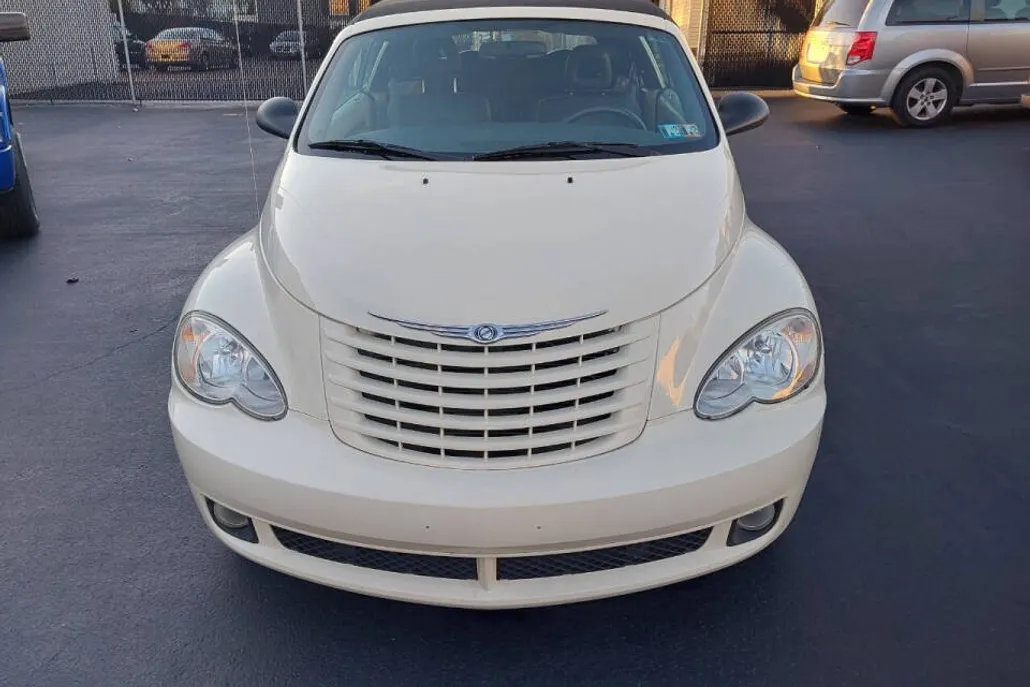 2008 Chrysler PT Cruiser Touring photo 1