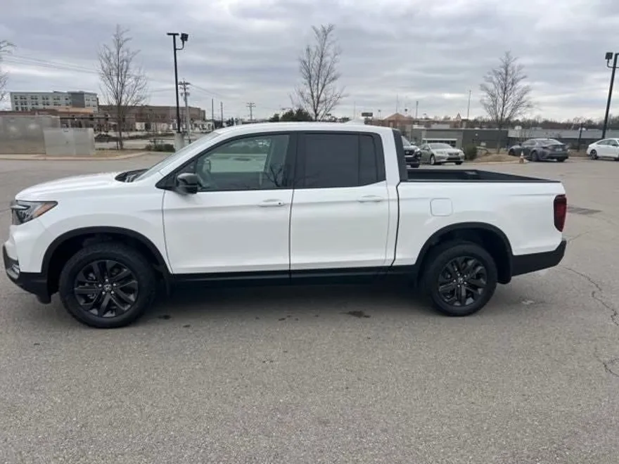 2025 Honda Ridgeline Sport photo 1