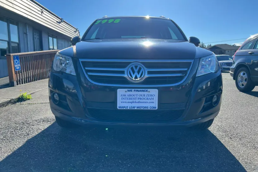 2011 Volkswagen Tiguan S photo 1