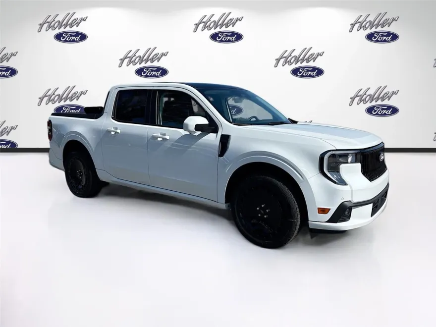 2025 Ford Maverick photo 1