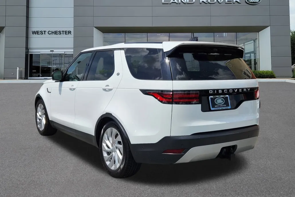 2025 Land Rover Discovery S photo 1