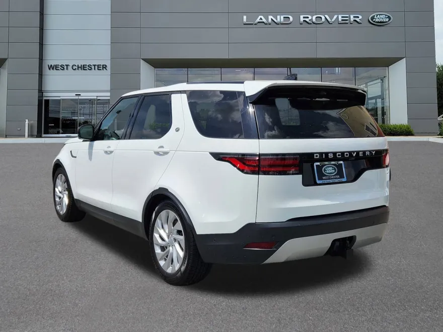 2025 Land Rover Discovery S photo 1
