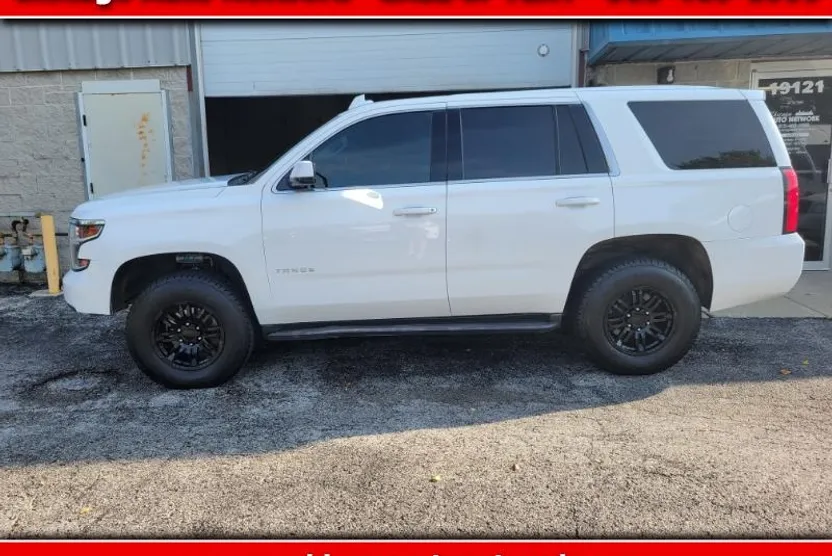 2017 Chevrolet Tahoe photo 1