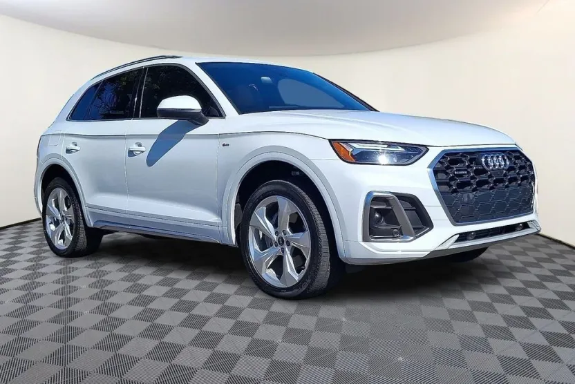 2023 Audi Q5 45 S line Premium Plus photo 1