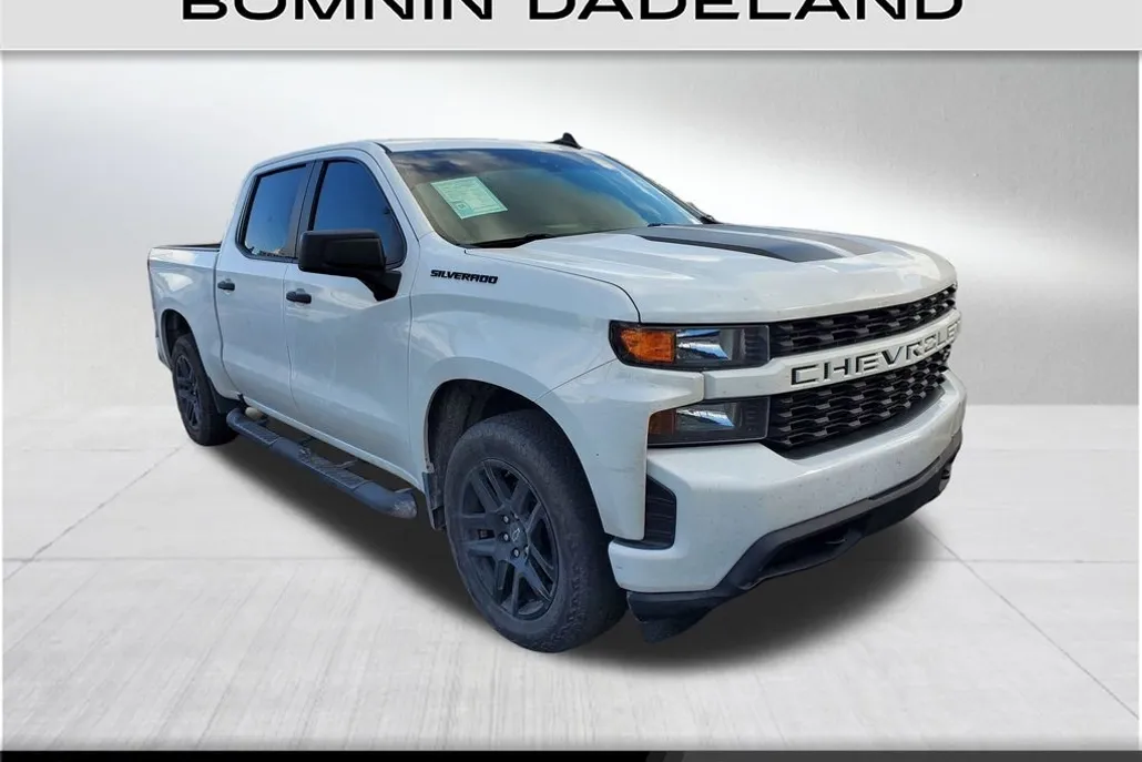 2022 Chevrolet Silverado 1500 photo 1