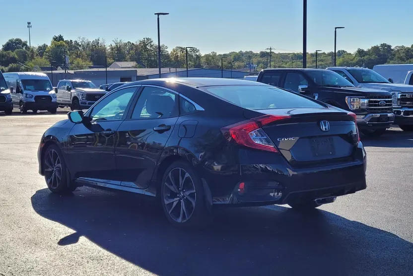 2020 Honda Civic Sport photo 1