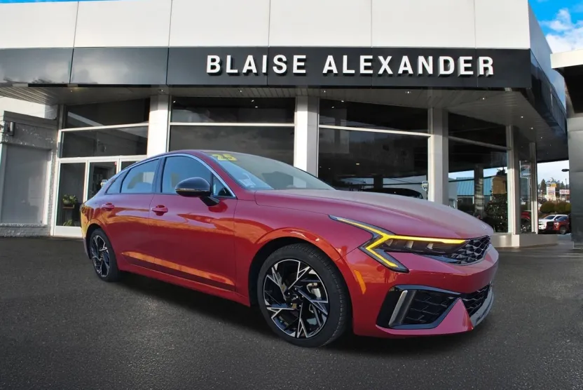2025 Kia K5 GT-Line photo 1