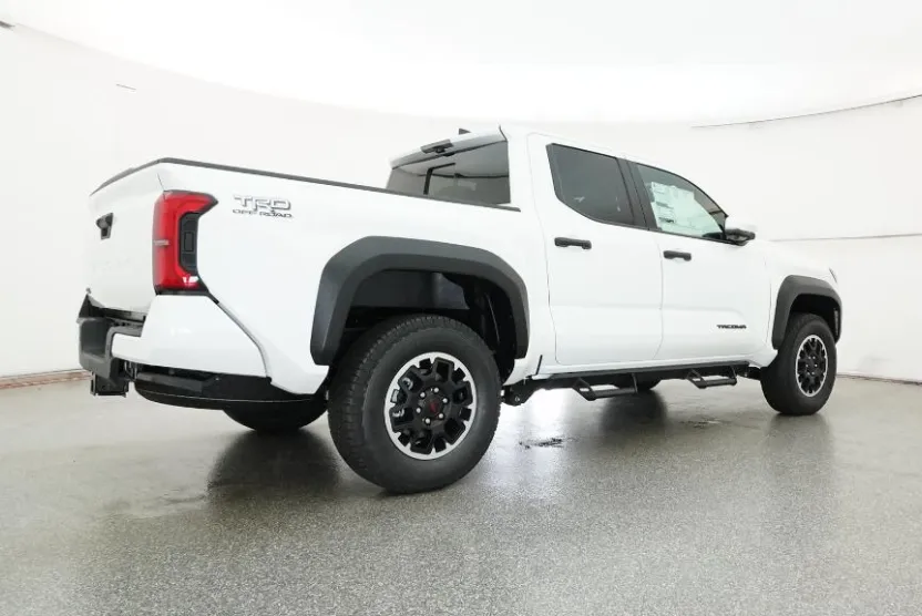 2025 Toyota Tacoma TRD Off-Road Double Cab photo 1