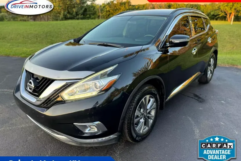 2015 Nissan Murano SV photo 1