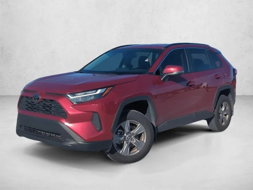2025 Toyota RAV4 XLE photo 1