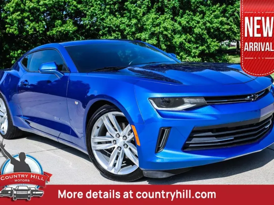 2018 Chevrolet Camaro 1LT photo 1
