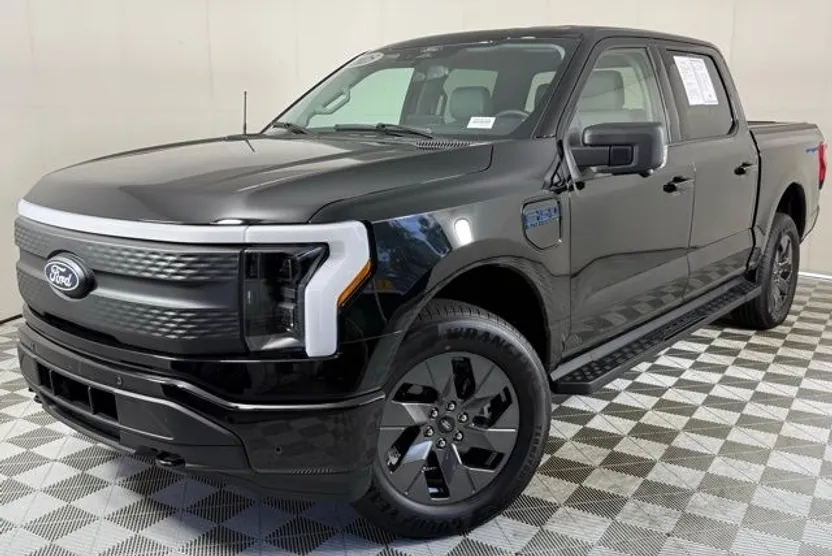 2025 Ford F-150 Lightning photo 1