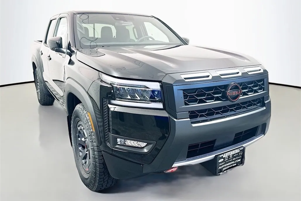 2025 Nissan Frontier PRO-X photo 1