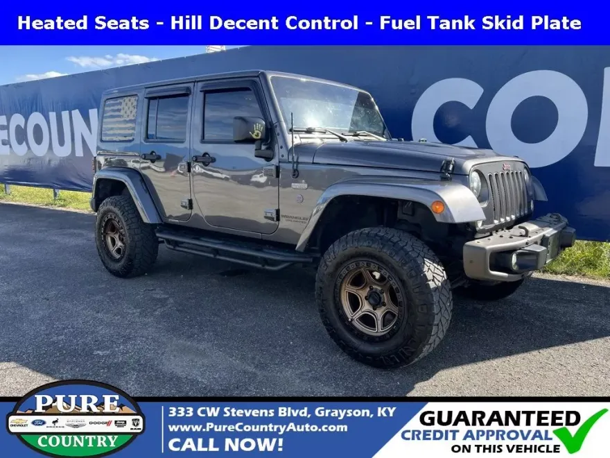 2017 Jeep Wrangler Unlimited Sahara photo 1