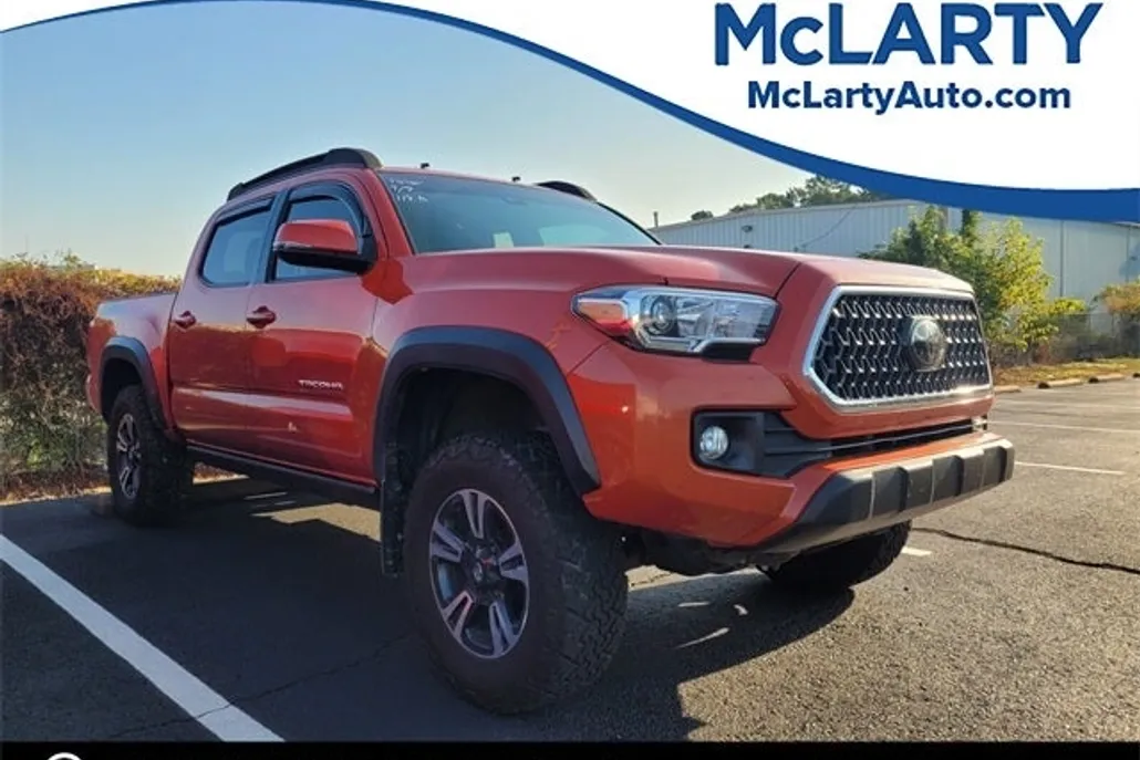 2018 Toyota Tacoma TRD Off-Road photo 1