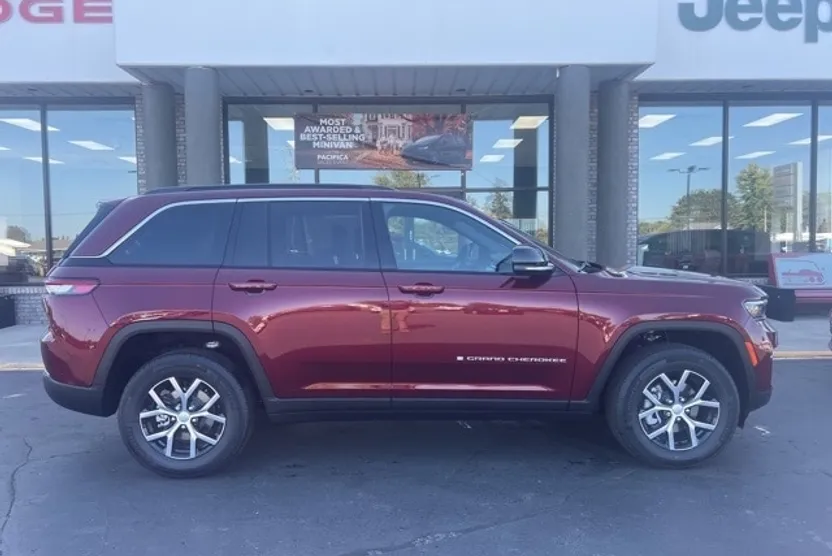 2025 Jeep Grand Cherokee Limited photo 1