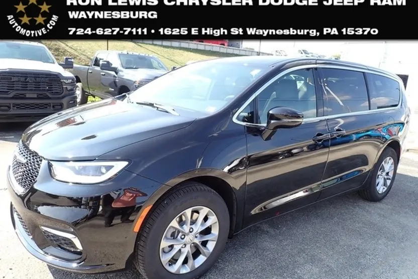 2026 Chrysler Pacifica photo 1