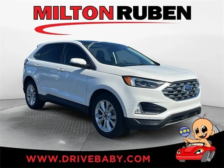 2022 Ford Edge Titanium photo 1