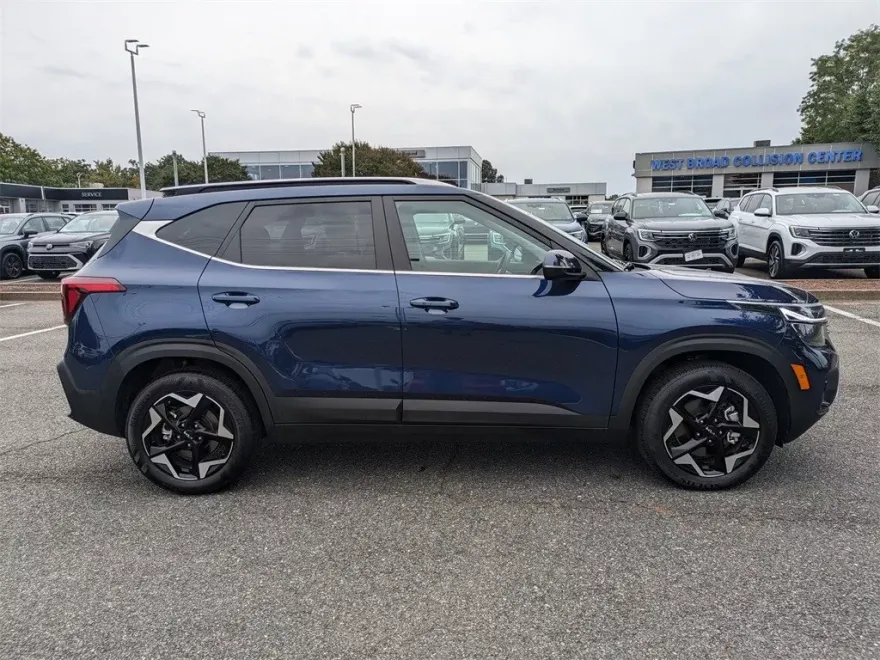2025 Kia Seltos EX photo 1