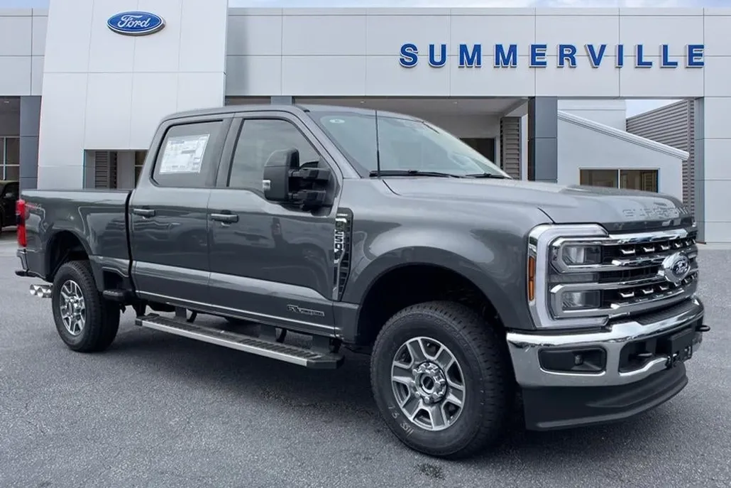 2025 Ford F-250 photo 1