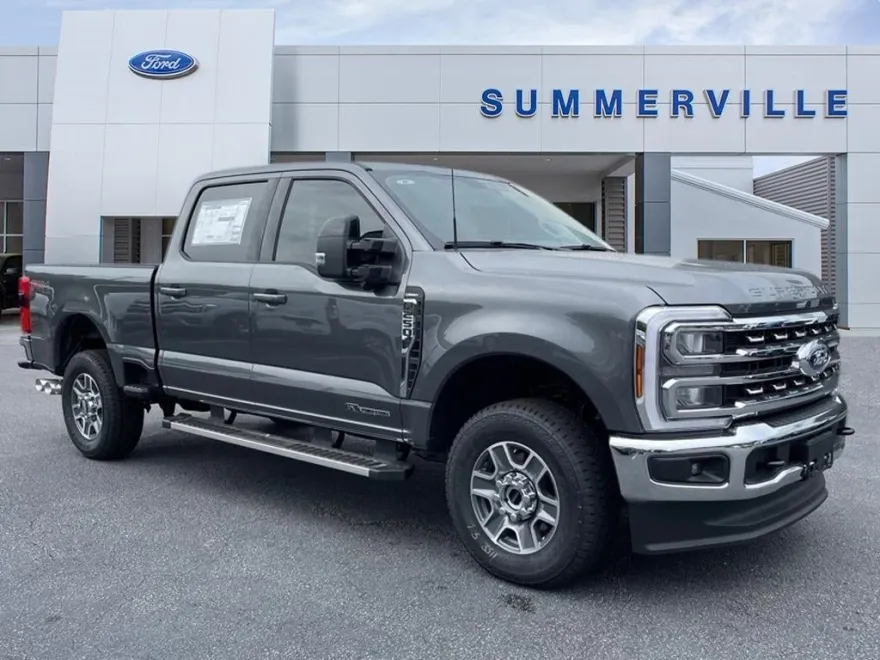 2025 Ford F-250 photo 1