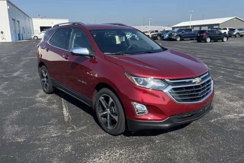 2021 Chevrolet Equinox Premier photo 1