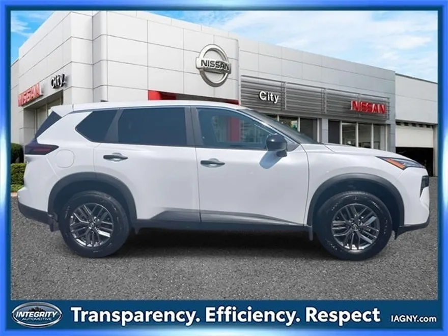 2025 Nissan Rogue S photo 1