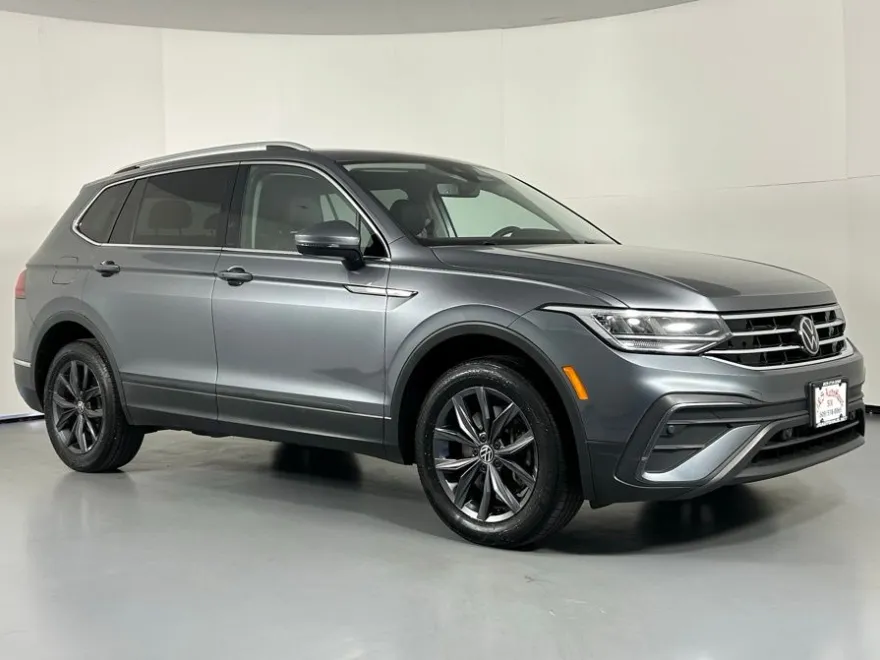 2022 Volkswagen Tiguan SE photo 1