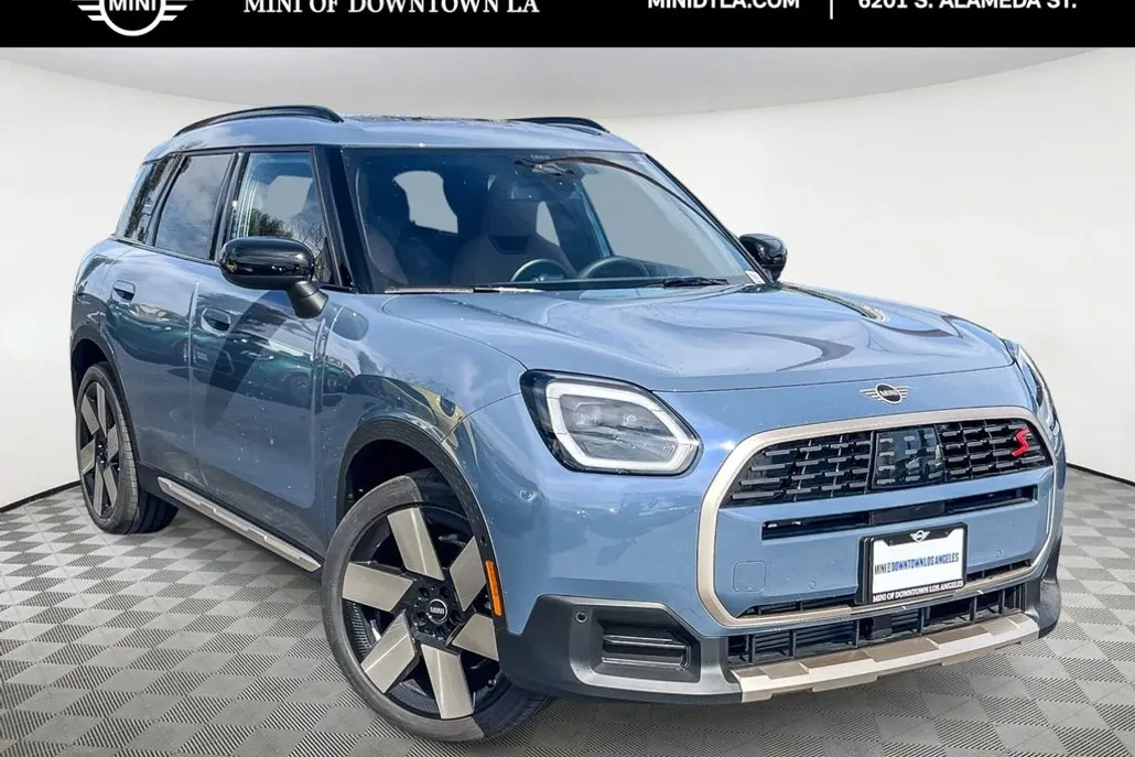 2025 Mini Countryman S ALL4 photo 1