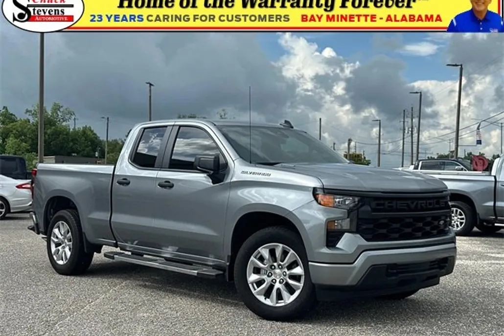 2025 Chevrolet Silverado 1500 Custom photo 1