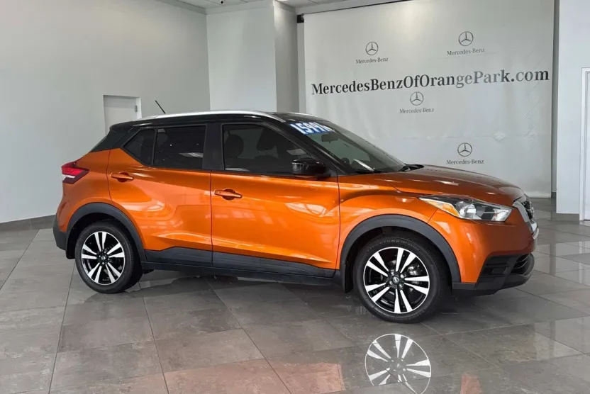 2020 Nissan Kicks SV photo 1