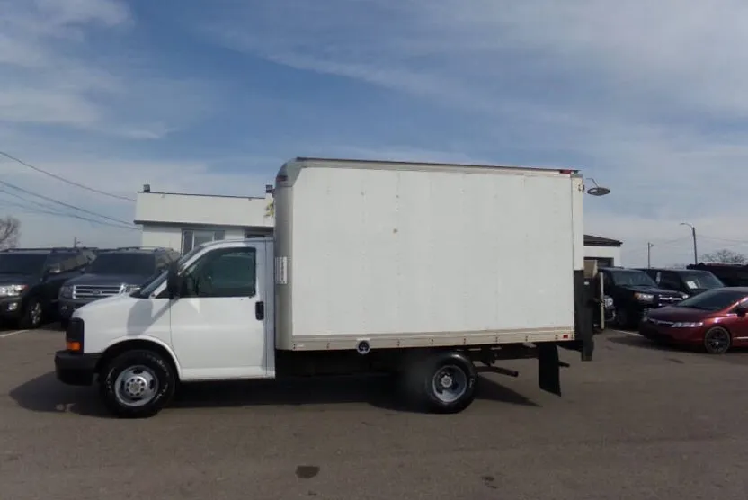 2009 Chevrolet Express 3500 photo 1