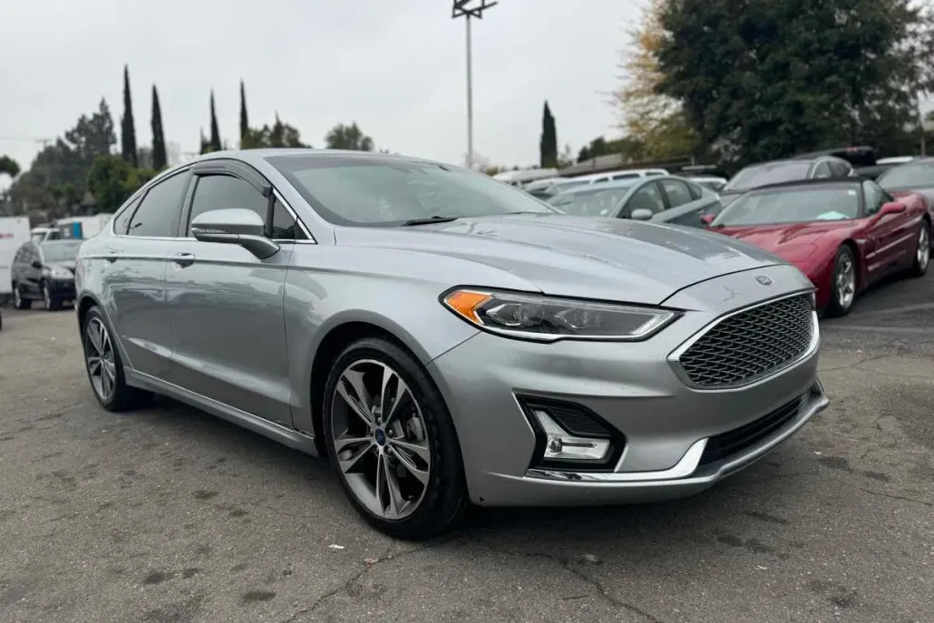2020 Ford Fusion Titanium photo 1