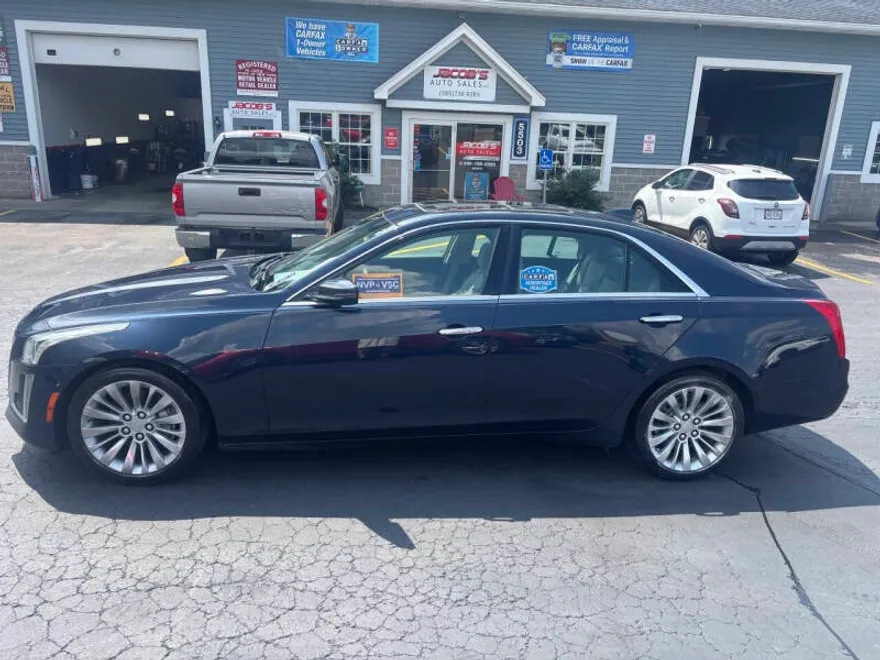 2016 Cadillac CTS Luxury photo 1