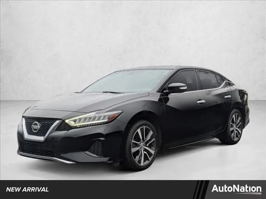 2019 Nissan Maxima SV photo 1