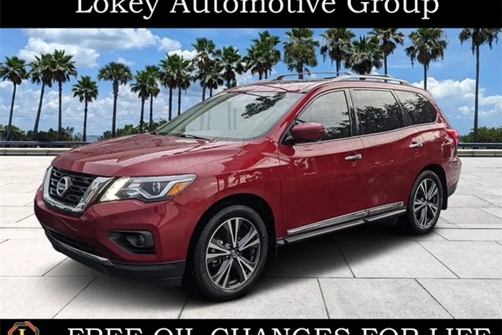 2020 Nissan Pathfinder SV photo 1