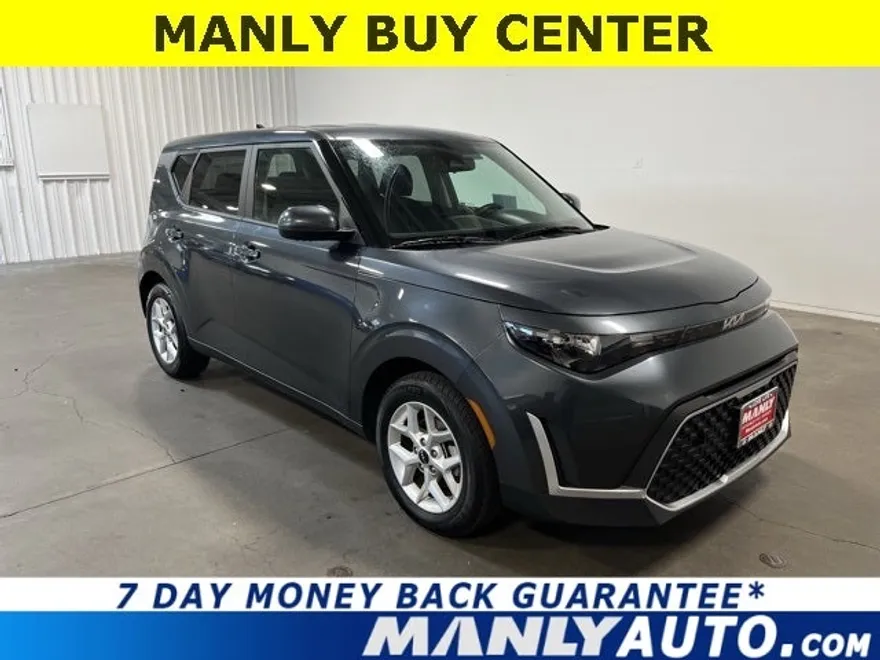 2023 Kia Soul LX photo 1