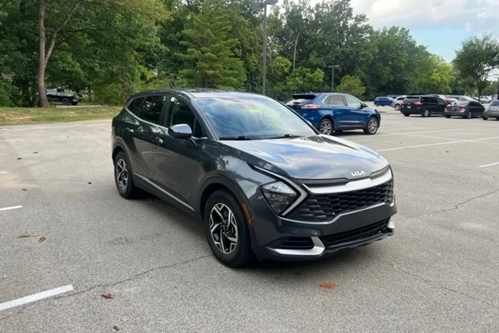 2023 Kia Sportage LX photo 1