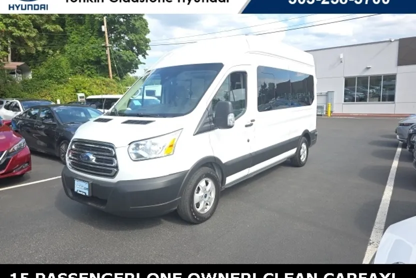 2019 Ford Transit Passenger XLT photo 1