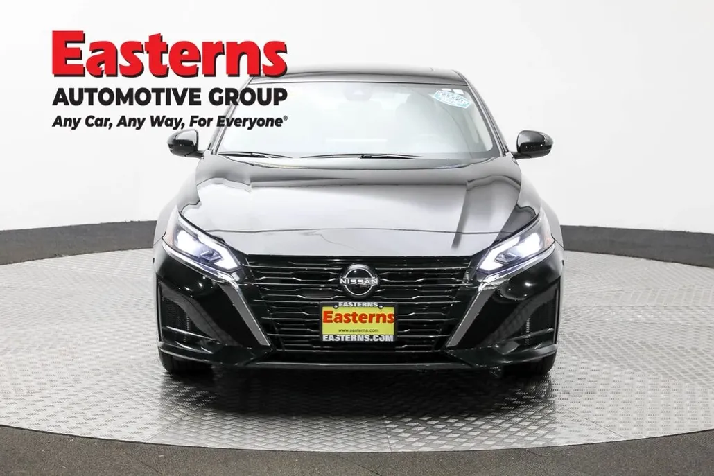 2023 Nissan Altima 2.5 SV photo 1