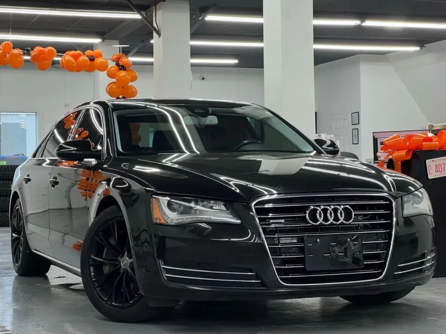 2011 Audi A8 L 4.2 Quattro photo 1