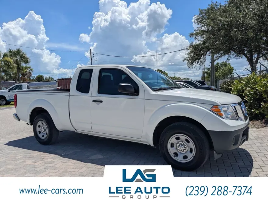 2013 Nissan Frontier S photo 1