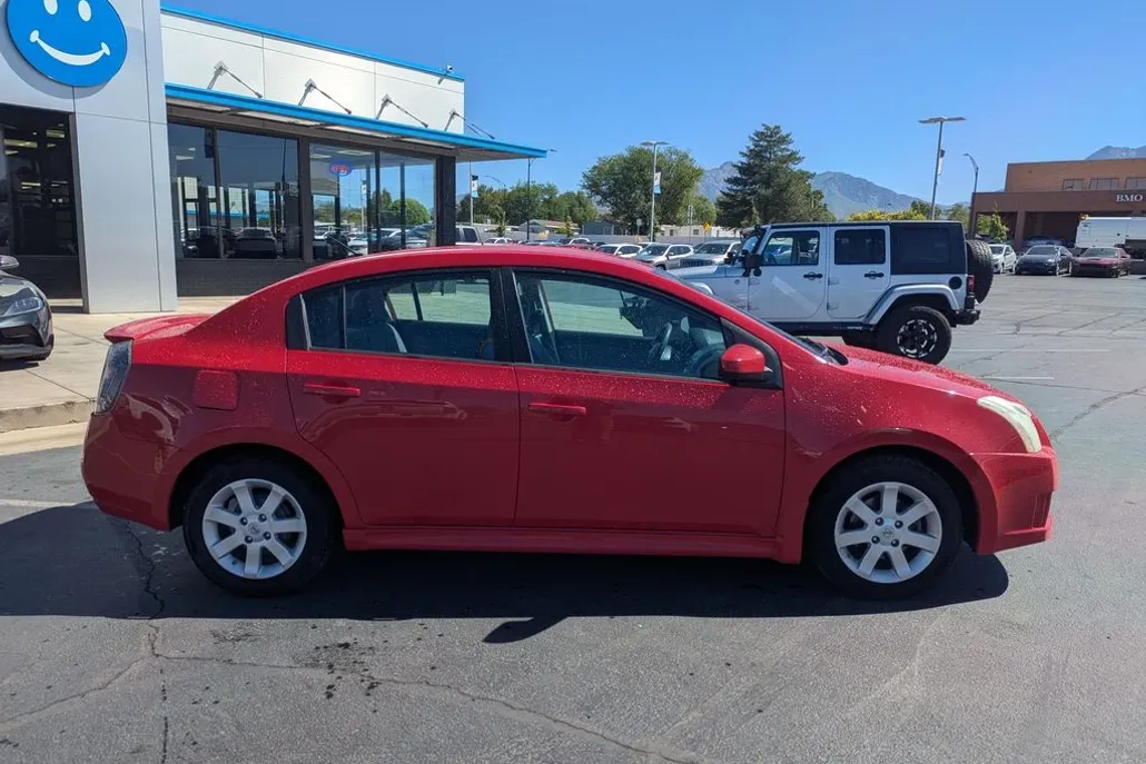 2012 Nissan Sentra 2.0 SR photo 1