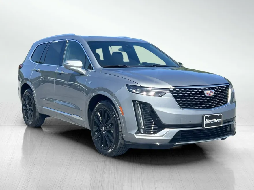 2024 Cadillac XT6 Luxury photo 1