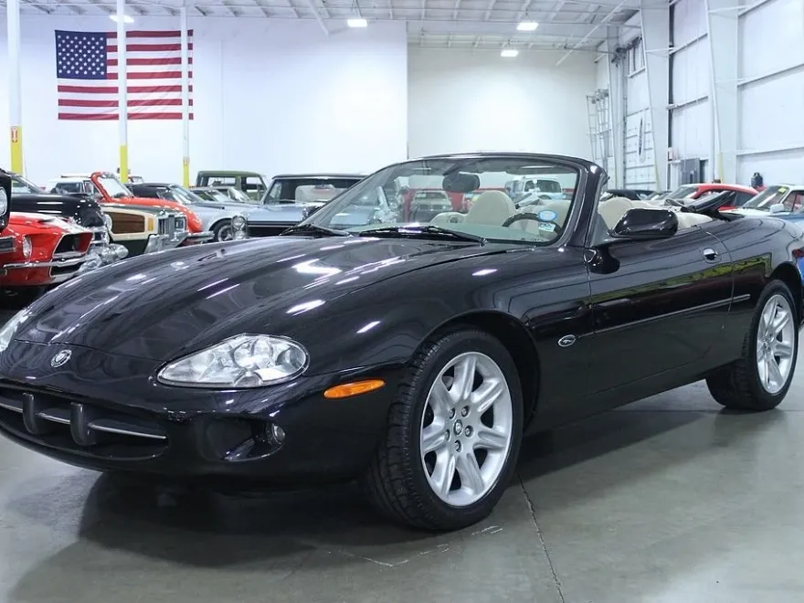 2000 Jaguar XK 8 photo 1